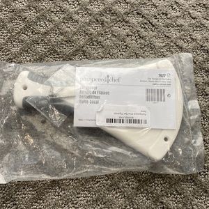 Pampered Chef Jar Opener new